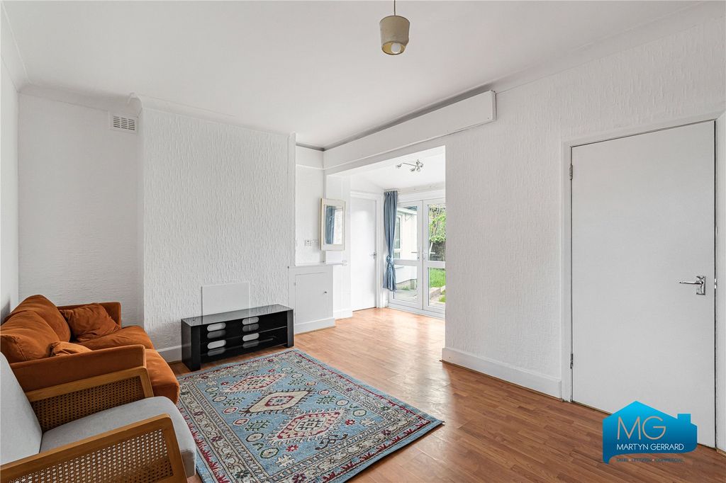 Property photo 1 of 23 Picture No. 11