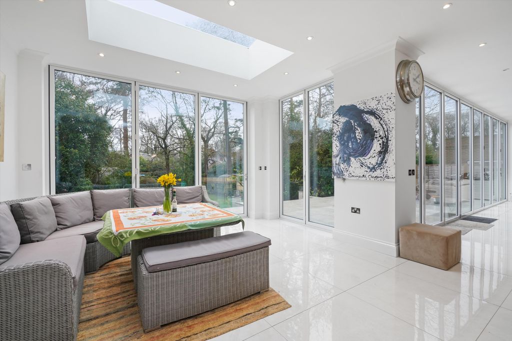 Property photo 3 of 14 Image