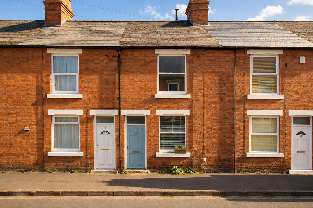 Property photo 1 of 12 Clumber Road.Png