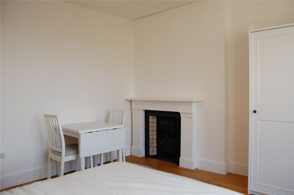 Property photo 2 of 10 Picture No. 02