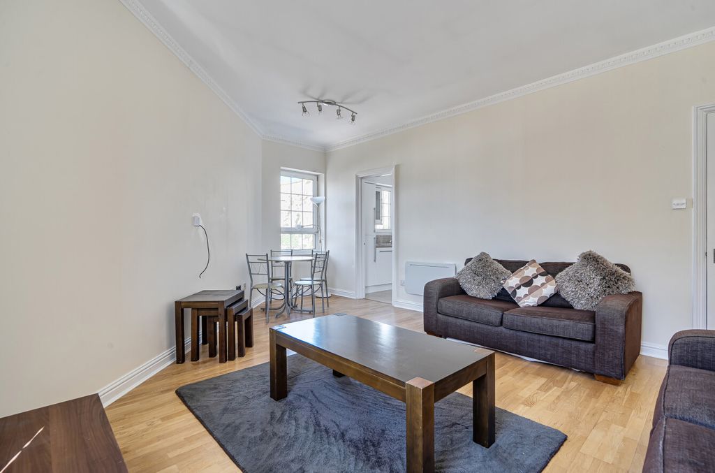 Property photo 1 of 16 Living Room