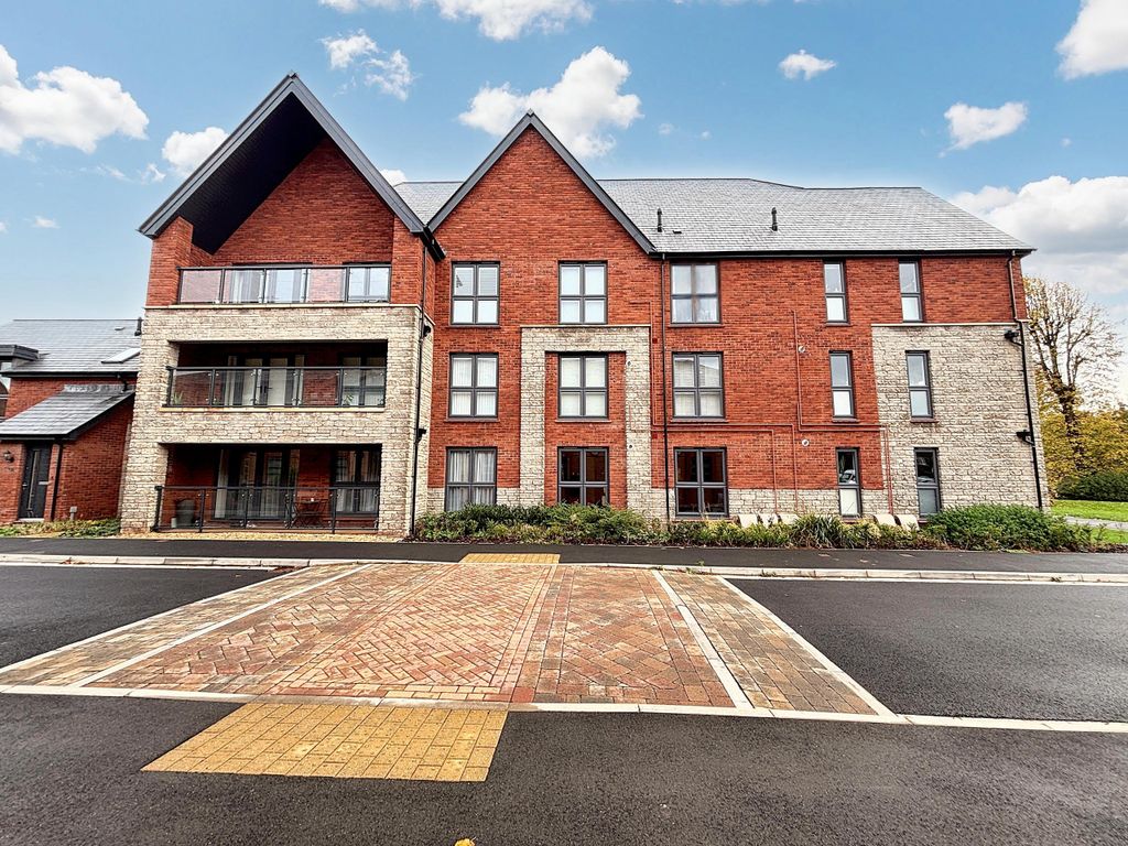 Property photo 3 of 17 533Badc2-8Cbc-4659-9Fe3-1F079B5Ecab1.Jpeg