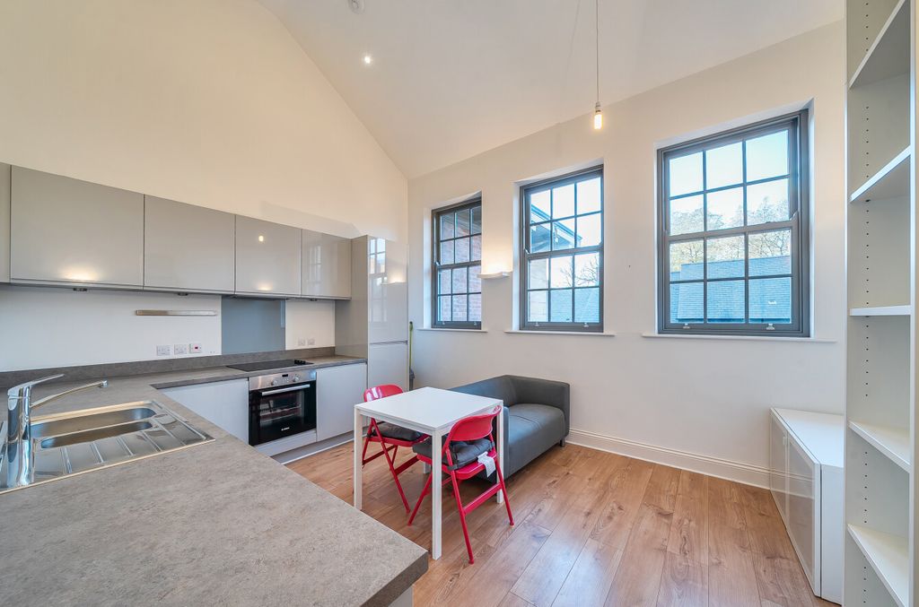 Property photo 2 of 14 Lounge/Kitchen