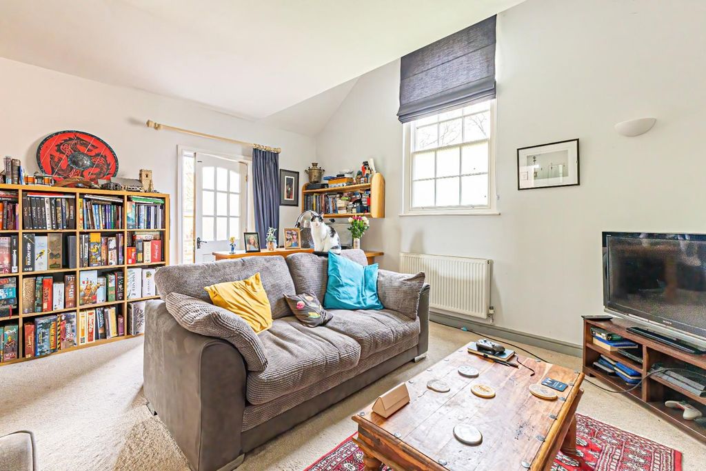 Property photo 3 of 13