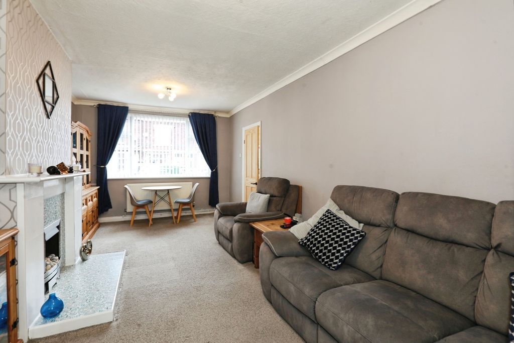 Property photo 3 of 17 Pbox-Img.Jpg