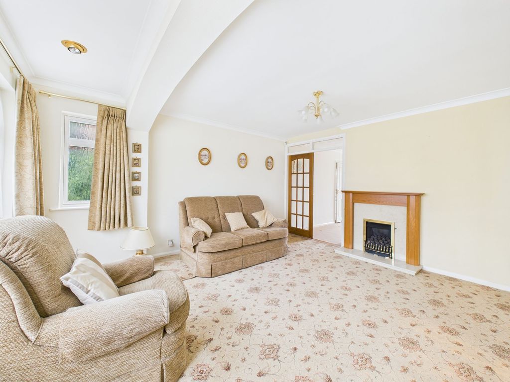 Property photo 2 of 21 Lounge