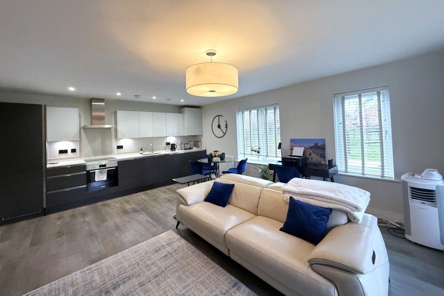 Property photo 2 of 9