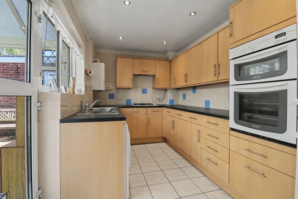 Property photo 2 of 14