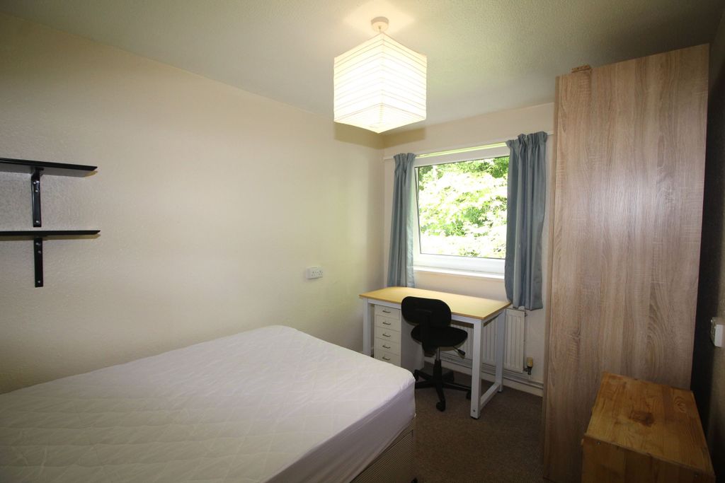 Property photo 2 of 14 Bedroom 2