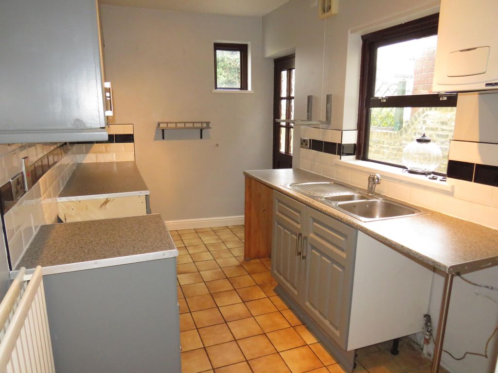 Property photo 2 of 9 Kitchen
