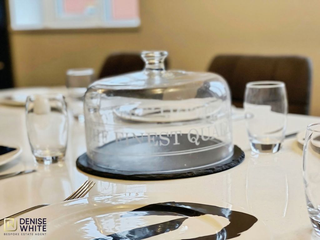 Property photo 3 of 34 Kitchen Diner