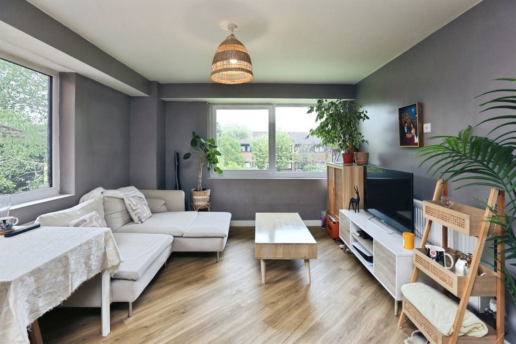Property photo 3 of 13