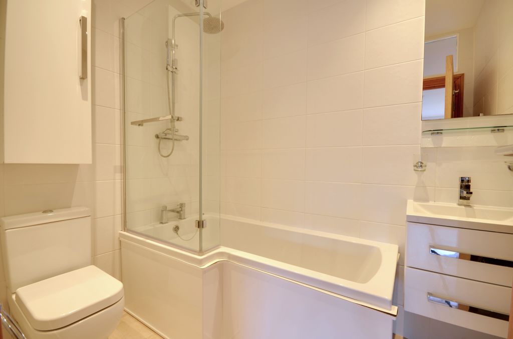 Property photo 3 of 5 Bathroom