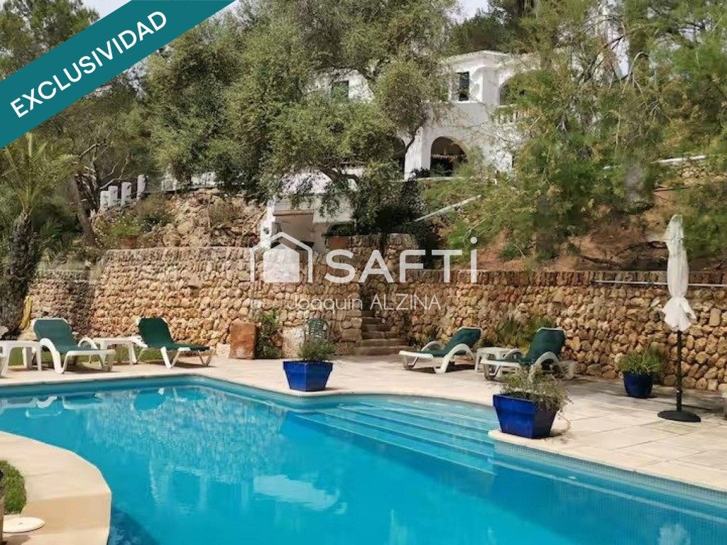 Property photo 1 of 50