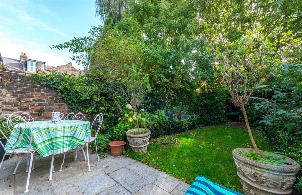 Property photo 3 of 16 4425024