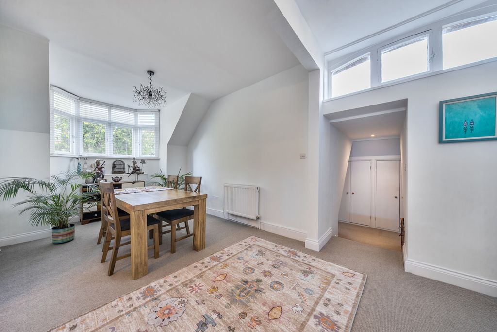 Property photo 2 of 10 Reception