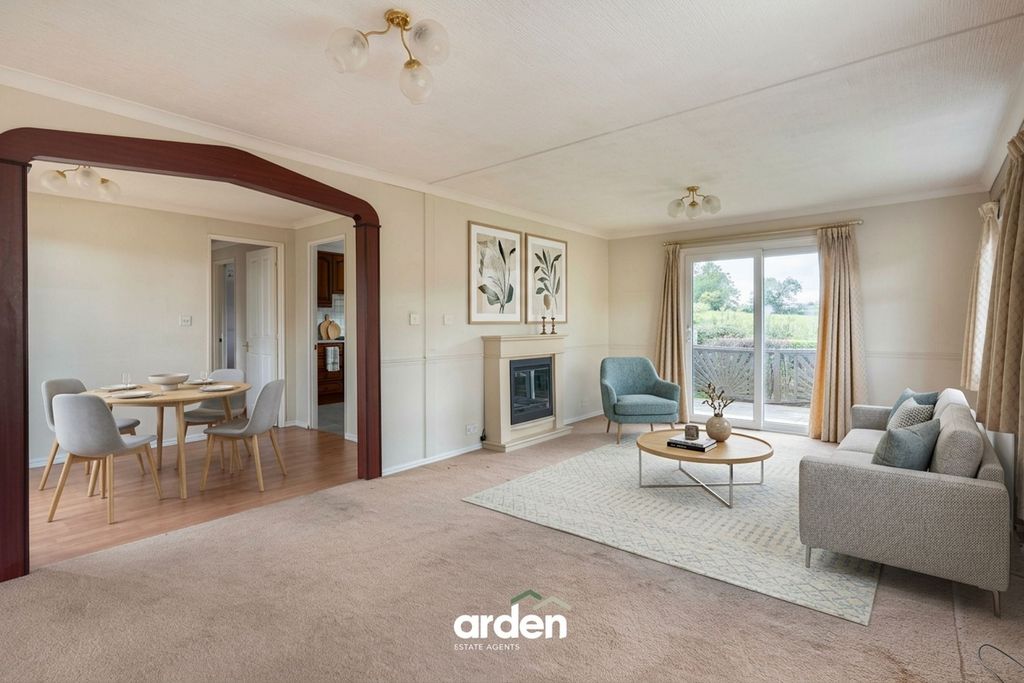 Property photo 3 of 14
