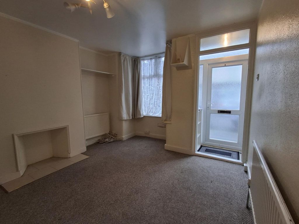 Property photo 2 of 12 Gallery