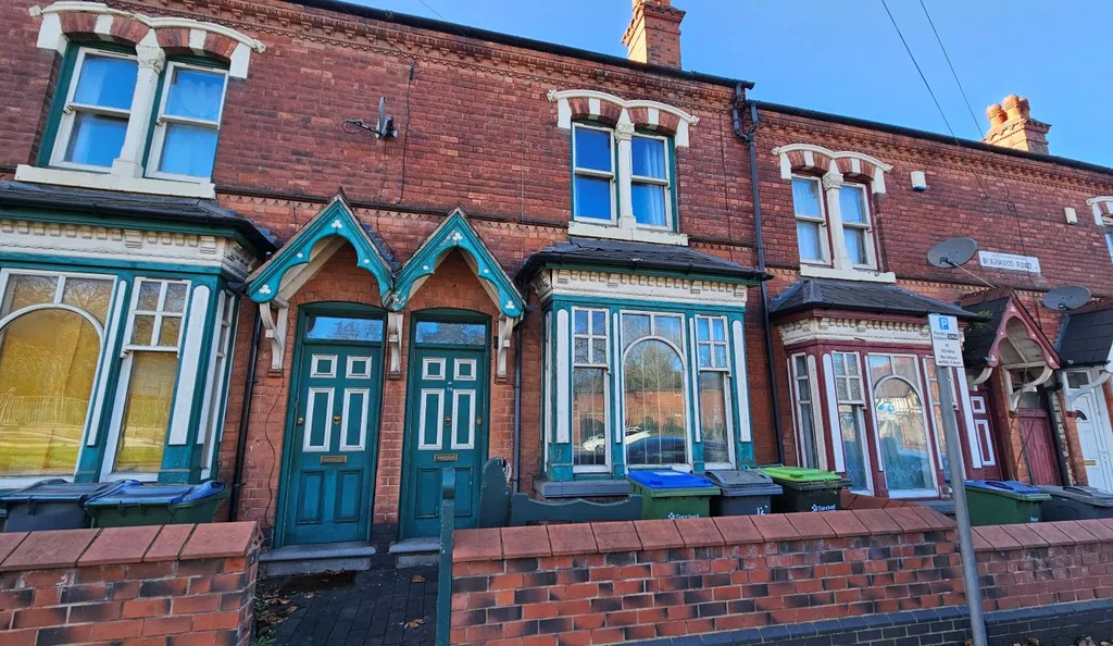 House in Sandwell, West Midlands - View 3