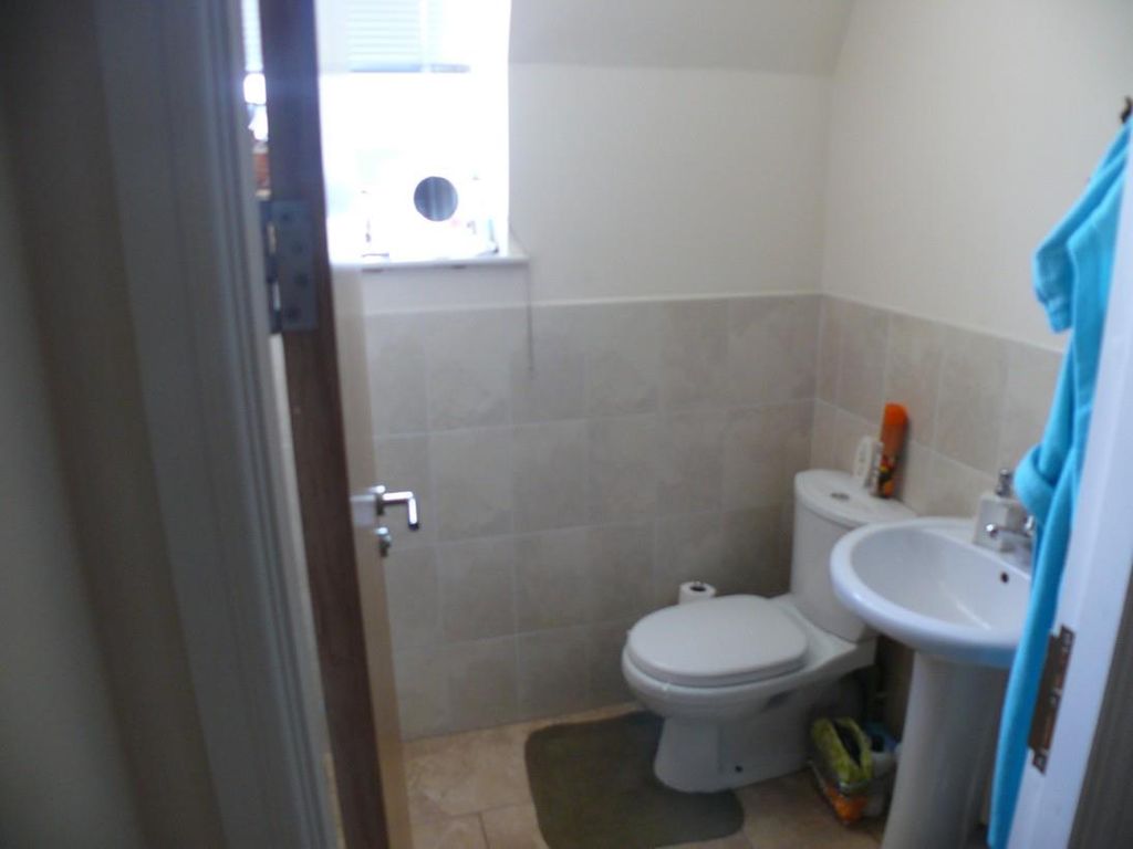 Property photo 3 of 5 Bathroom