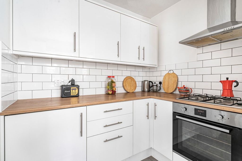 Property photo 3 of 15 Kitchen