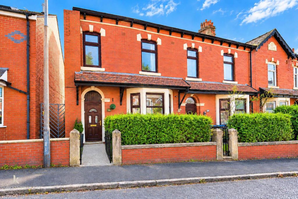 Property photo 1 of 25 1