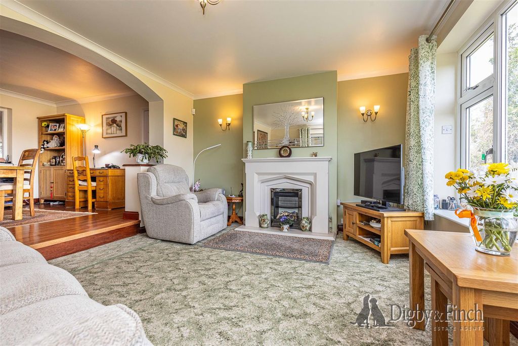 Property photo 3 of 23