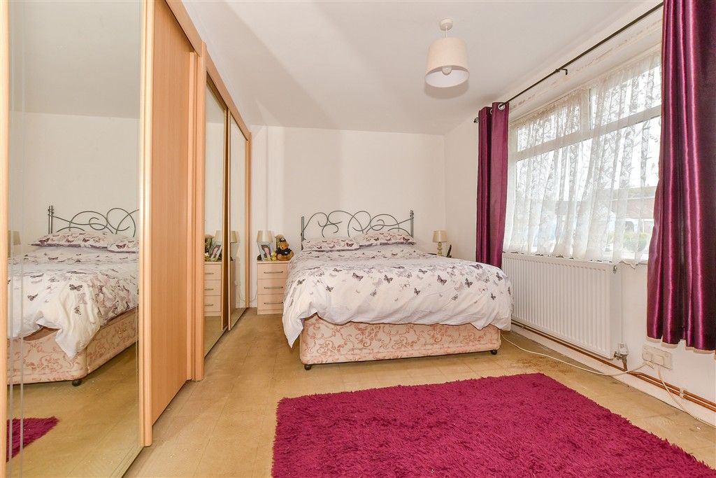 Property photo 1 of 12 Bedroom 1