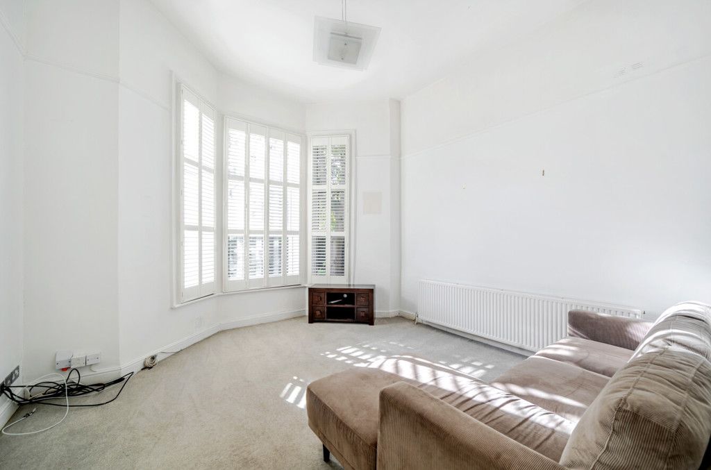 Property photo 2 of 11 1361248-5-68Db9Af...