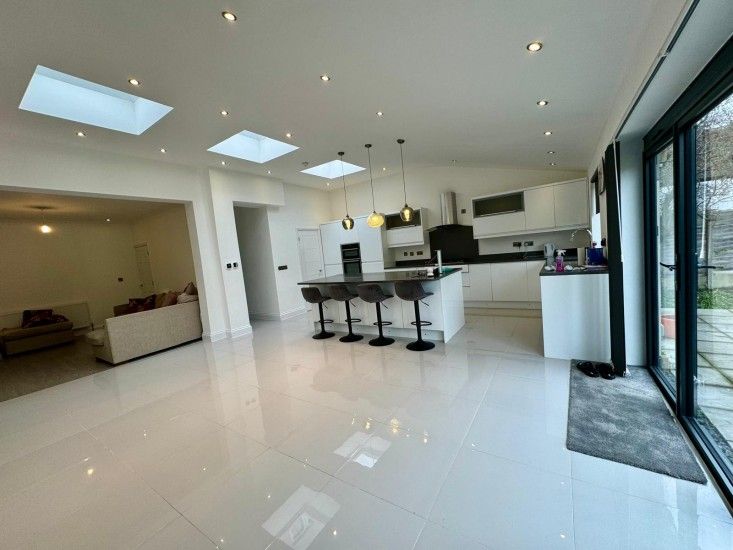 Property photo 2 of 12 Image 2