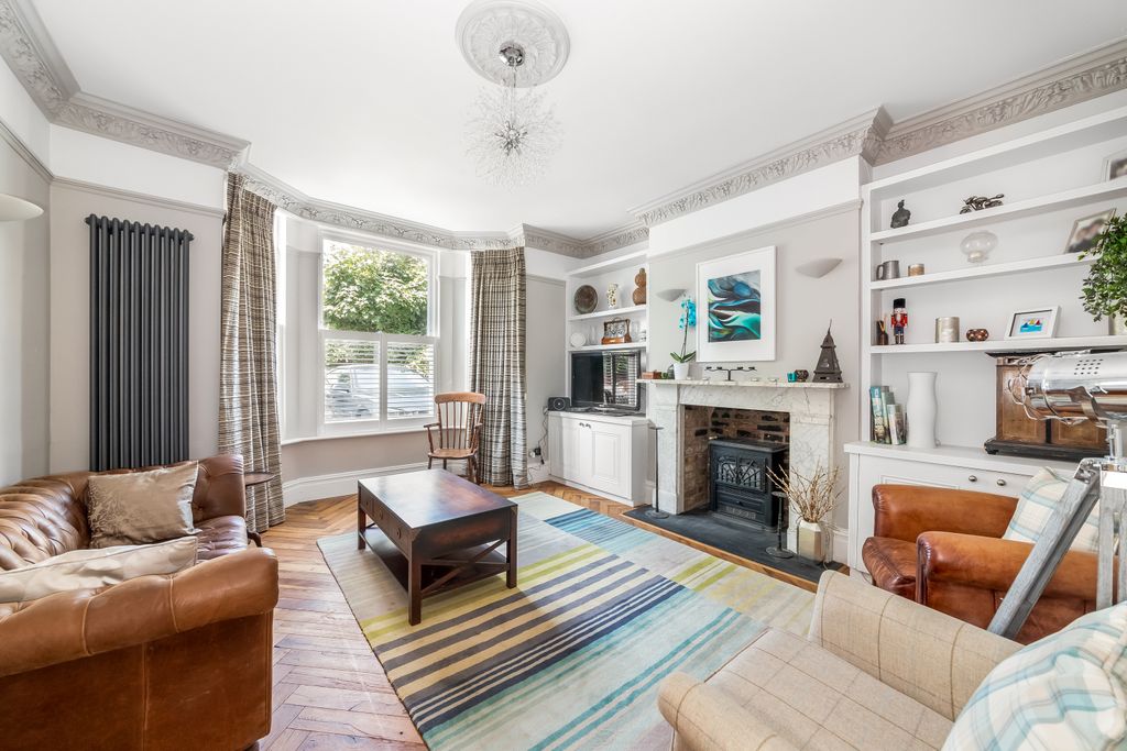 Property photo 3 of 20 Reception