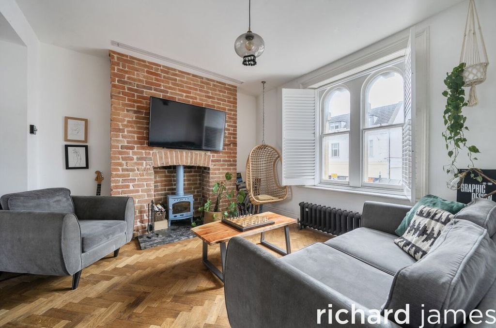 Property photo 2 of 12 3Dfe1A8783Df40F5A45Aeebf9E95Dfbd