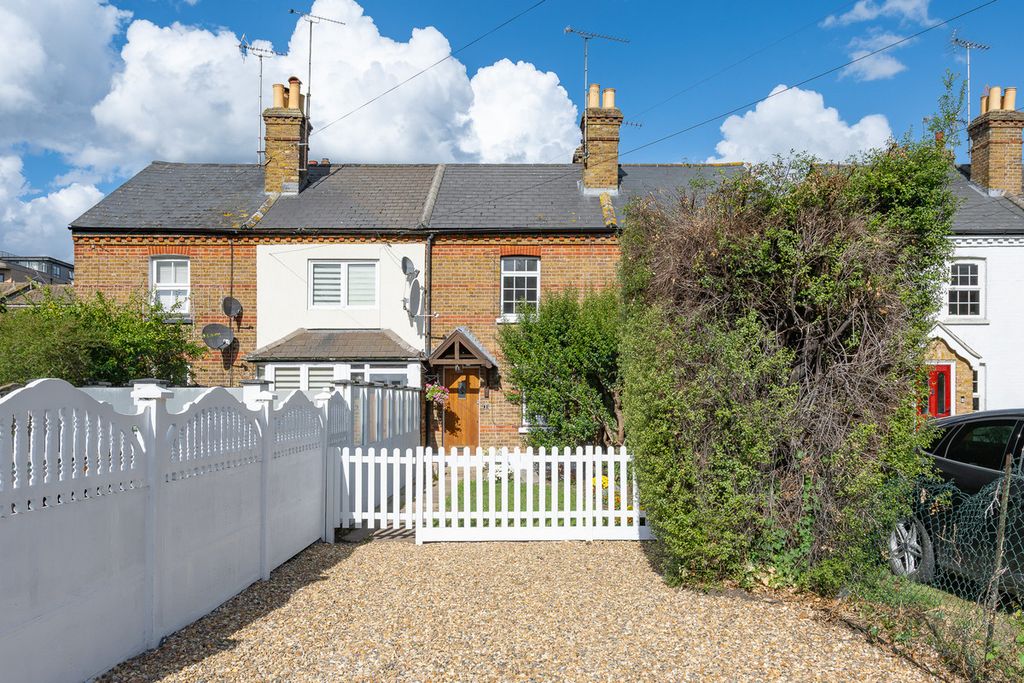 Property photo 1 of 24