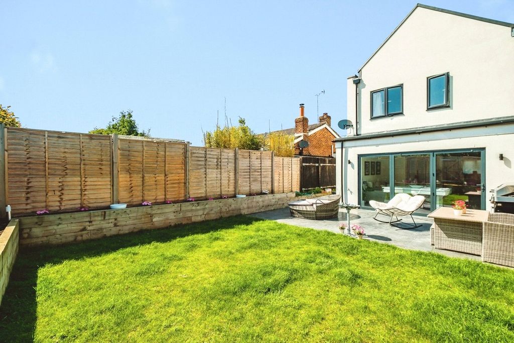 Property photo 2 of 14 Pbox-Img.Jpg