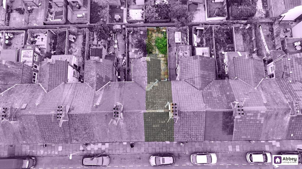 Property photo 2 of 9 Overview