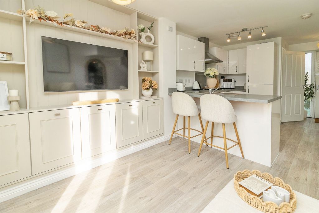 Property photo 3 of 14