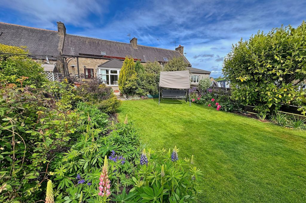 Property photo 2 of 15 Garden