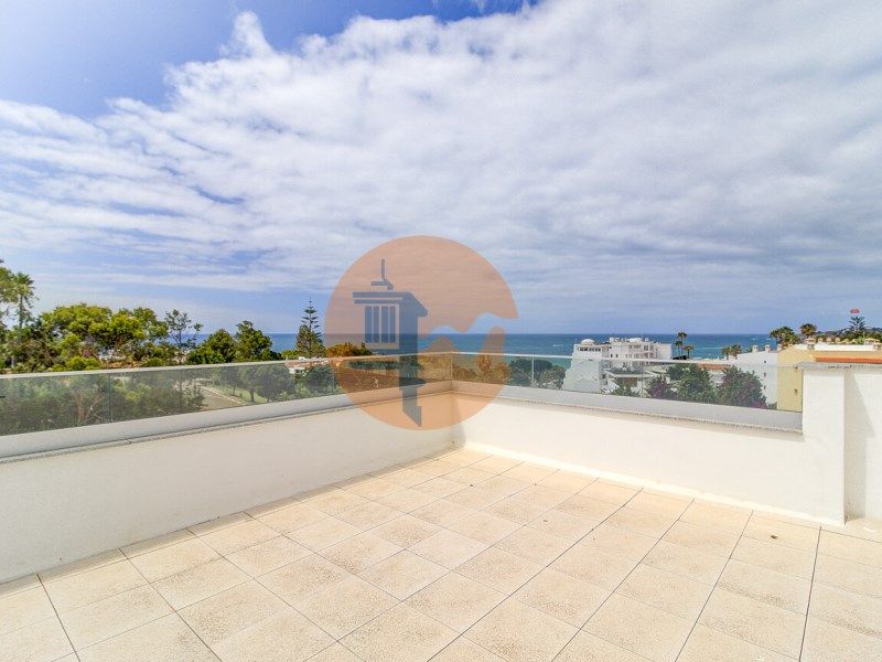 Property photo 1 of 52