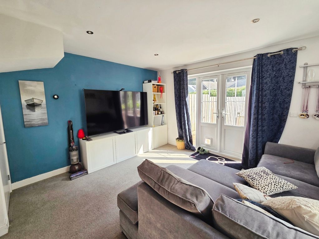 Property photo 2 of 12 Pbox-Img.Jpg
