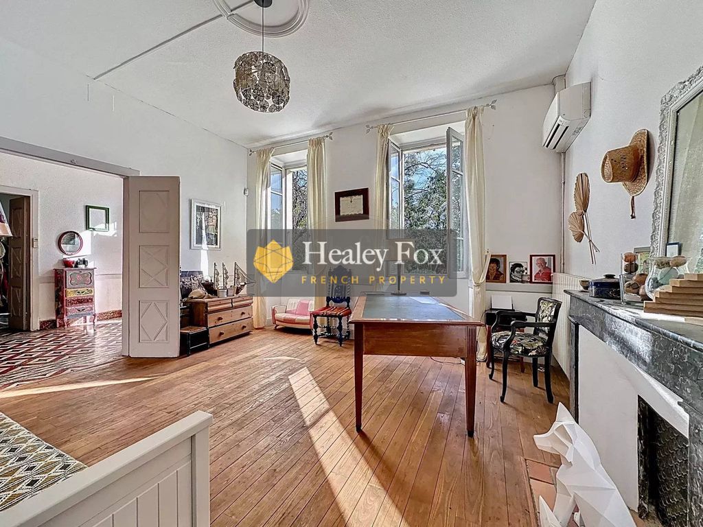 Property photo 2 of 40