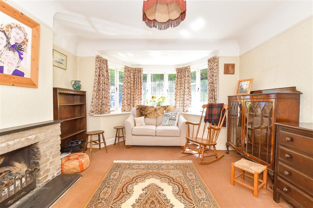 Property photo 2 of 17 Lounge