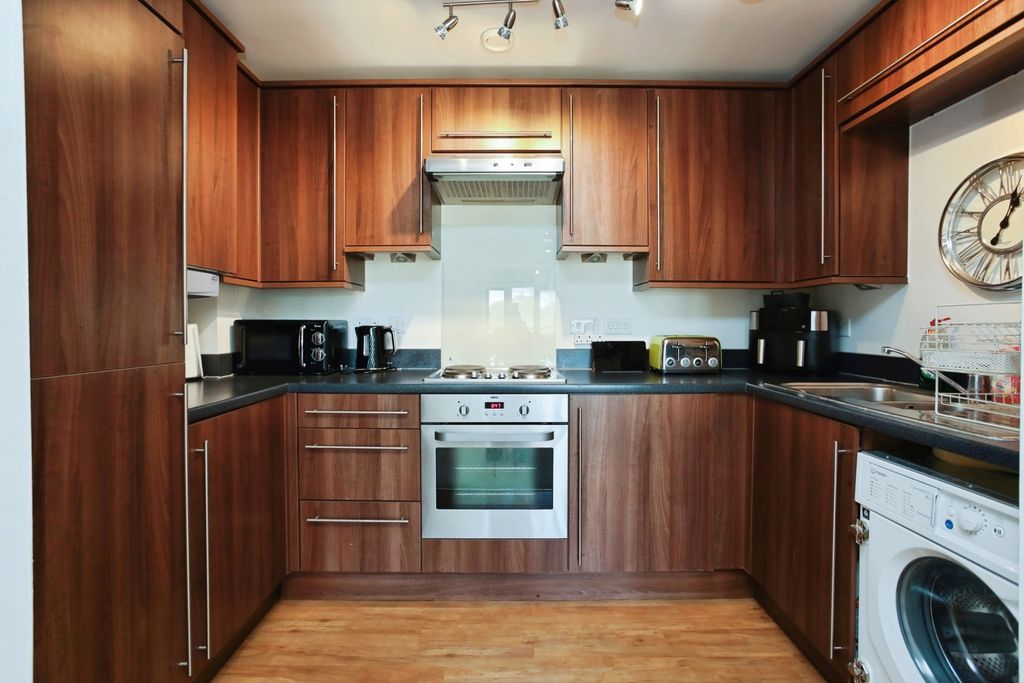 Property photo 3 of 12 Pbox-Img.Jpg