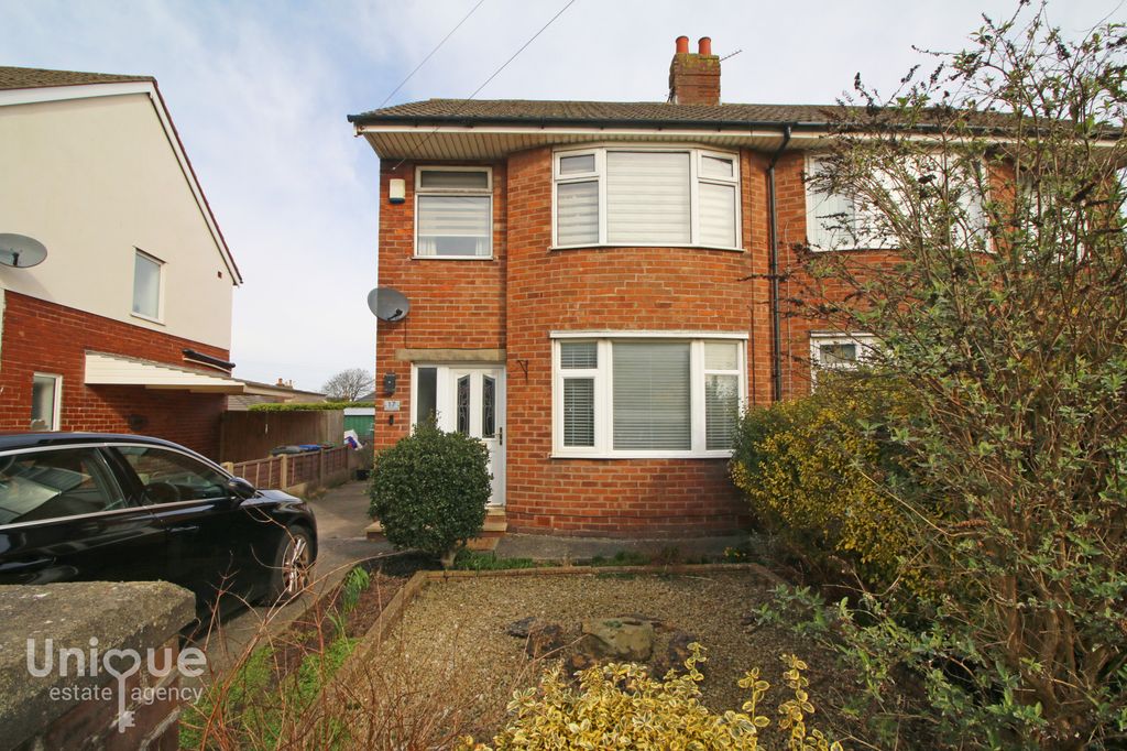 Property photo 1 of 22