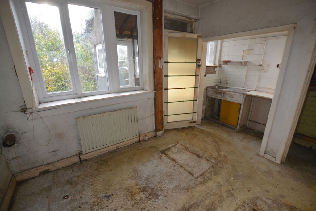 Property photo 3 of 9 Photo 9