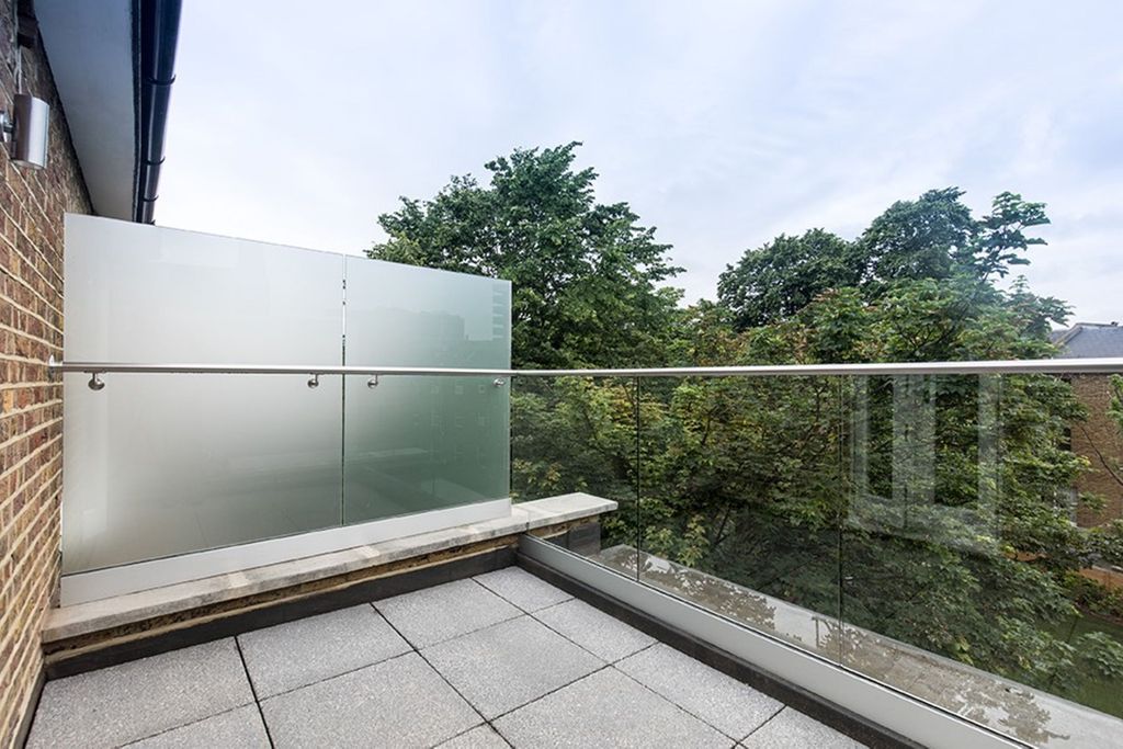 Property photo 2 of 15 Balcony