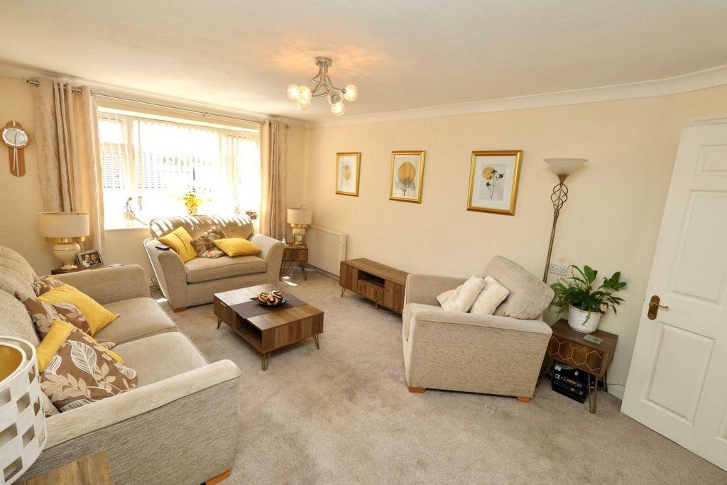 Property photo 3 of 10 9.Jpg
