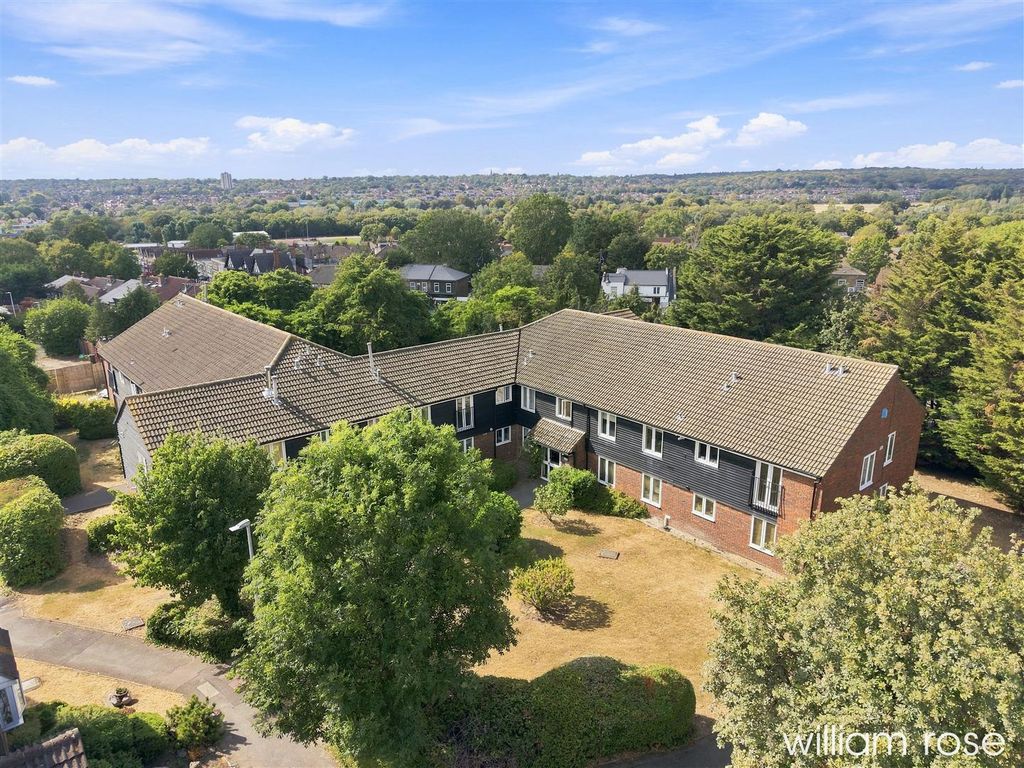 Property photo 1 of 11 1_Dji_20260824151403_0741_d.Jpg