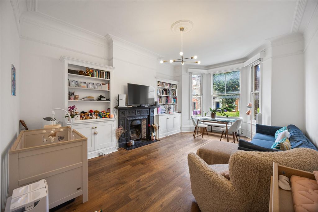 Property photo 1 of 7