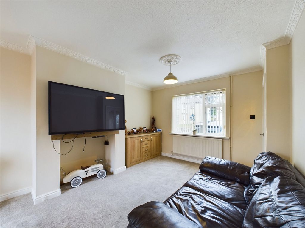 Property photo 2 of 15 Picture No. 13