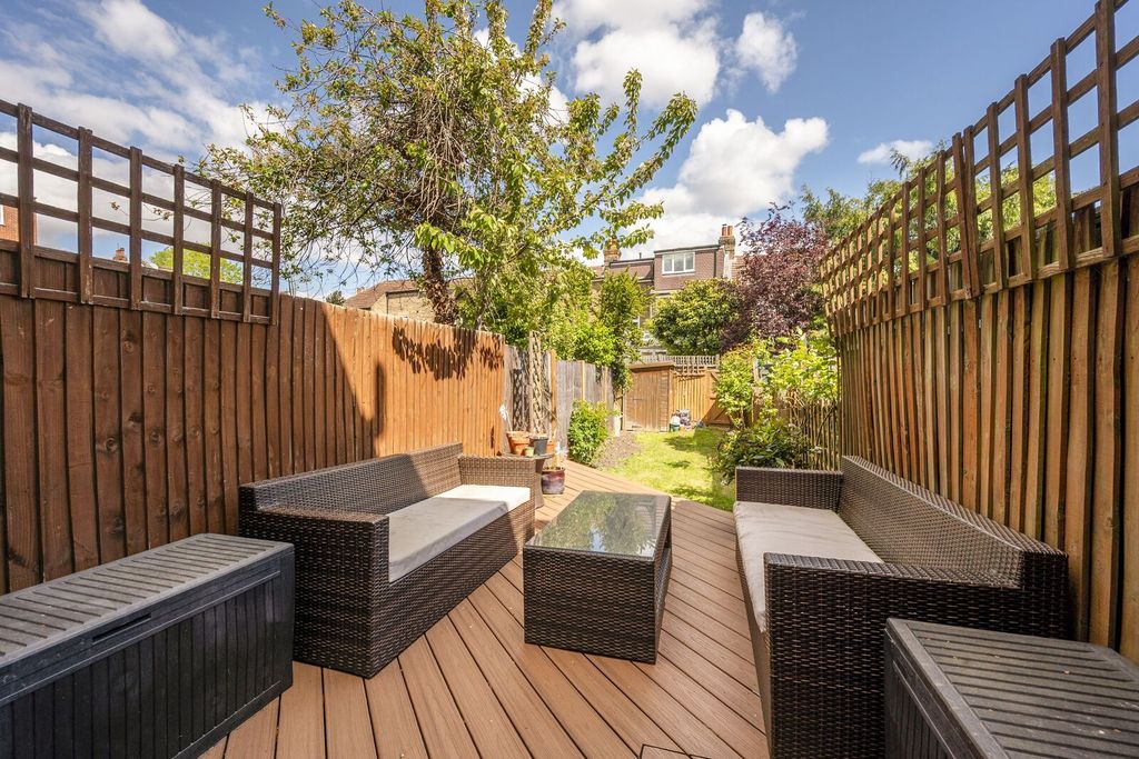 Property photo 1 of 21